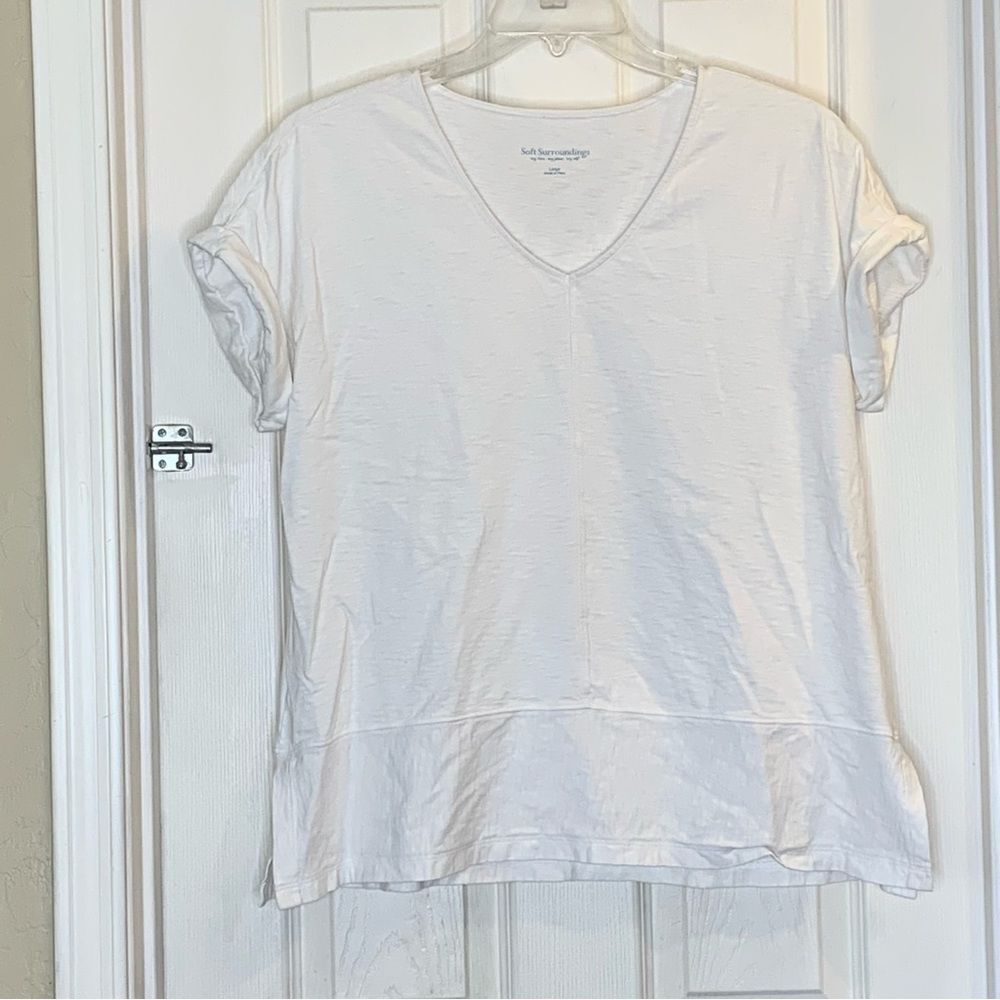 Soft Surroundings White V Neck Rolled Sleeves Tee Size Large